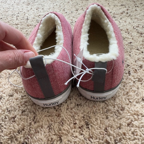 NWT Hurley Women's Arlo Puff Lined Comfortable Indoor Outdoor Shoes -8 - Picture 5 of 6